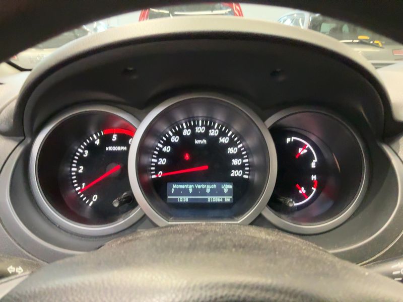 Suzuki Grand Vitara 1.9 DDiS Comfort — zdjęcie 13