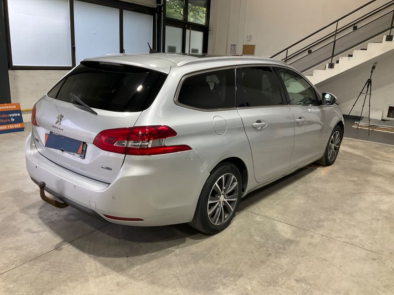 Peugeot 308 1.6 e-HDi Allure — zdjęcie 2