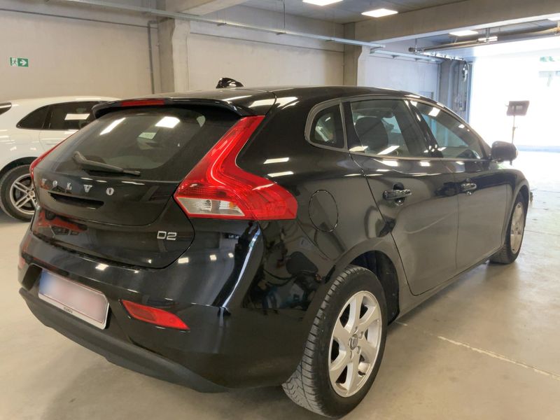 Volvo V40 2.0 D2 Kinetic — zdjęcie 6