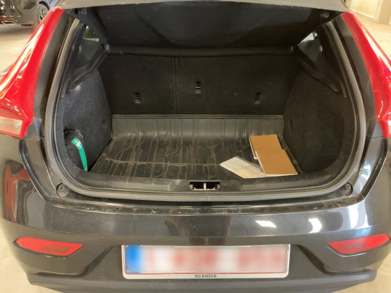 Volvo V40 2.0 D2 Kinetic — zdjęcie 10