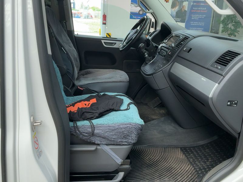 Volkswagen T5 Multivan 2.0 TDI PanAmericana 4Motion — zdjęcie 11
