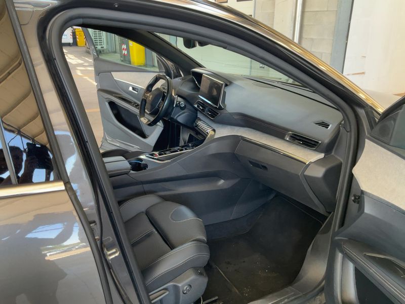 Peugeot 3008 1.5 Blue-HDi GT 2023 – снимка 16