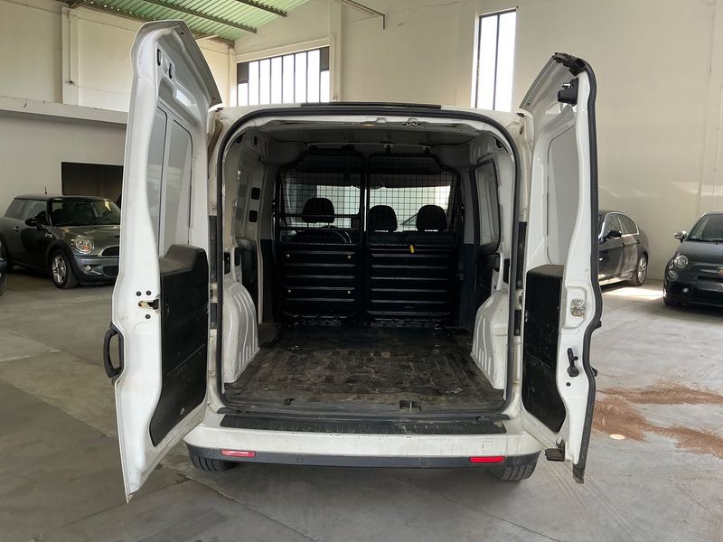Fiat Doblo 1.3 JTD SX Kasten — zdjęcie 10
