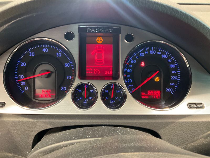 Volkswagen Passat 1.8 TSI Highline — zdjęcie 4