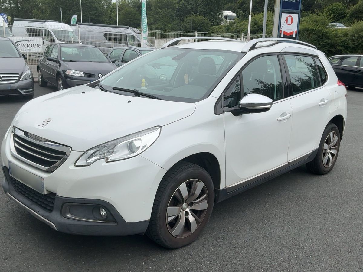 Peugeot 2008 2016 — photo 1