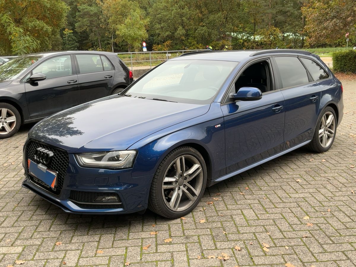 Audi A4 2.0 TDI quattro S line Sportpaket plus