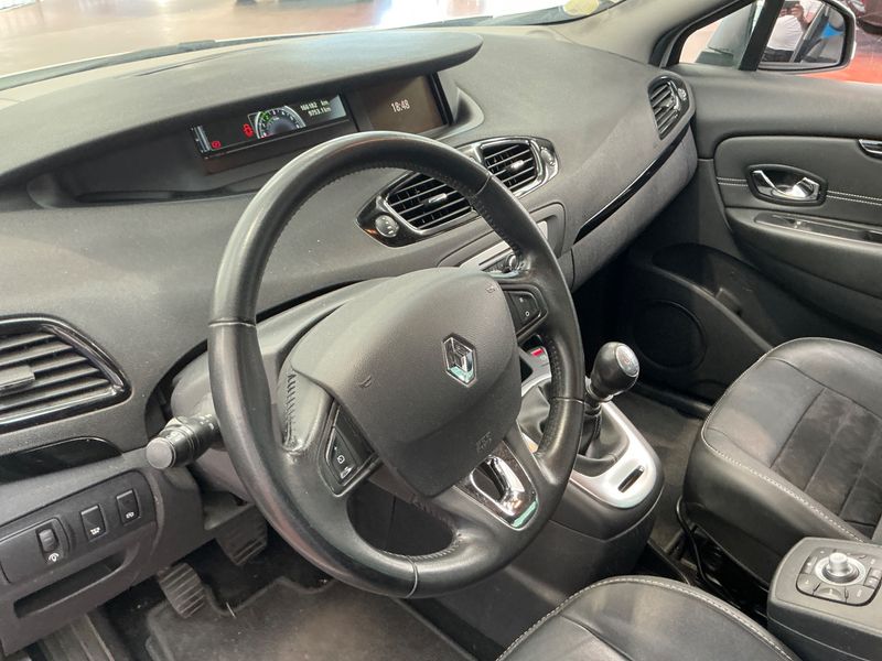 Renault Grand Scenic 1.6 dCi Energy Lounge 2015 – снимка 25
