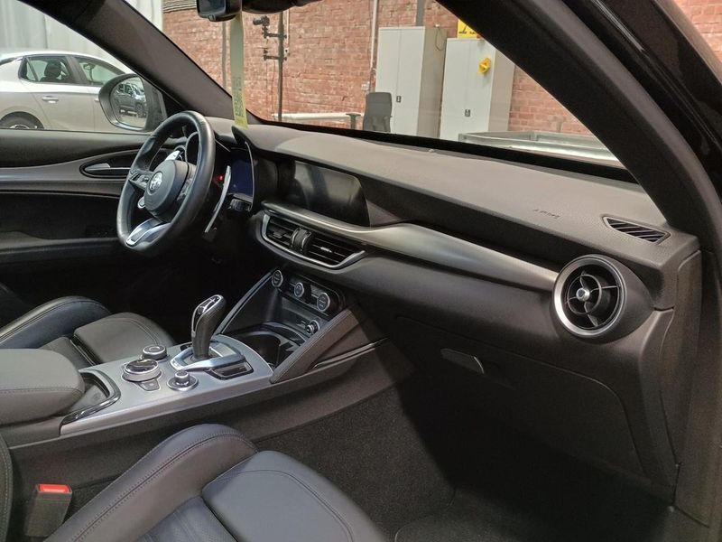 Alfa Romeo Stelvio 2.2 JTDM Veloce Q4 — zdjęcie 7
