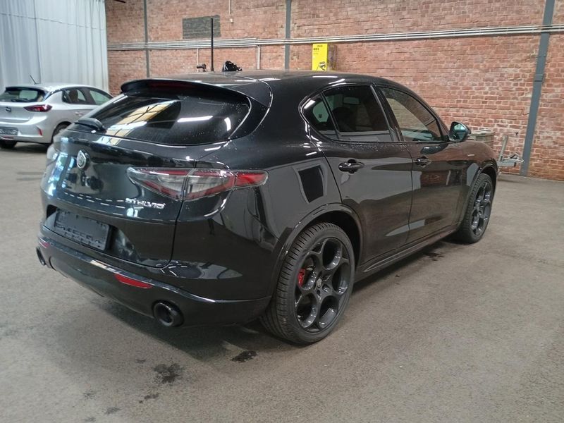 Alfa Romeo Stelvio 2.2 JTDM Veloce Q4 — zdjęcie 3