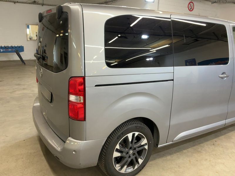 Opel Zafira Life electric drive 100 kW Tourer M (L2) — zdjęcie 6