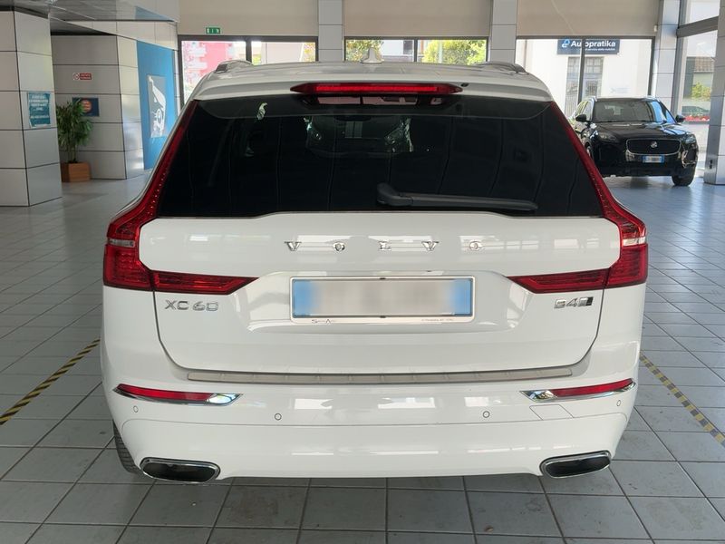 Volvo XC60 2.0 B4 Diesel Mild-Hybrid Inscription AWD — zdjęcie 5