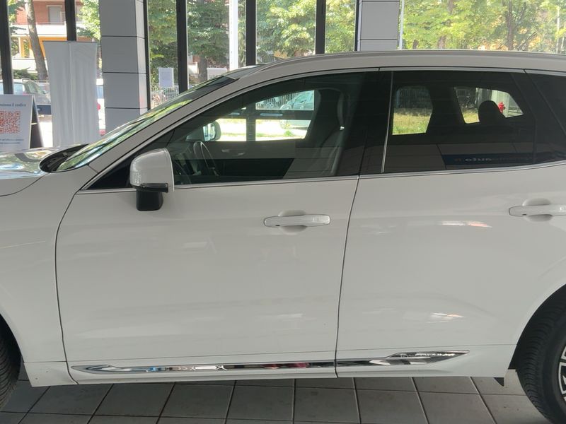 Volvo XC60 2.0 B4 Diesel Mild-Hybrid Inscription AWD — zdjęcie 4