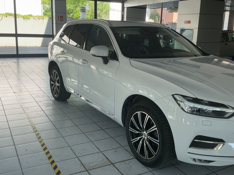 Volvo XC60 2.0 B4 Diesel Mild-Hybrid Inscription AWD — zdjęcie 8