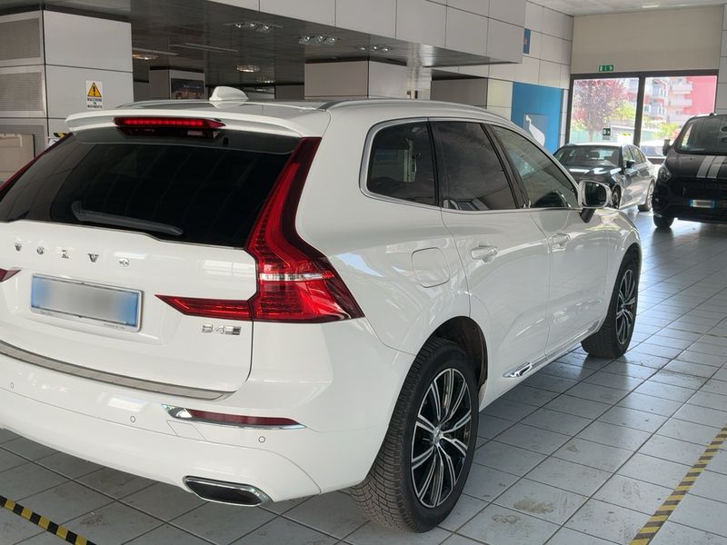 Volvo XC60 2.0 B4 Diesel Mild-Hybrid Inscription AWD — zdjęcie 6