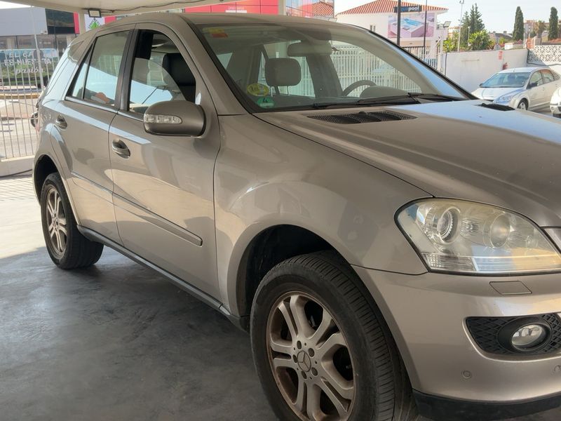 Mercedes-Benz M-Klasse ML 320 CDI — zdjęcie 8