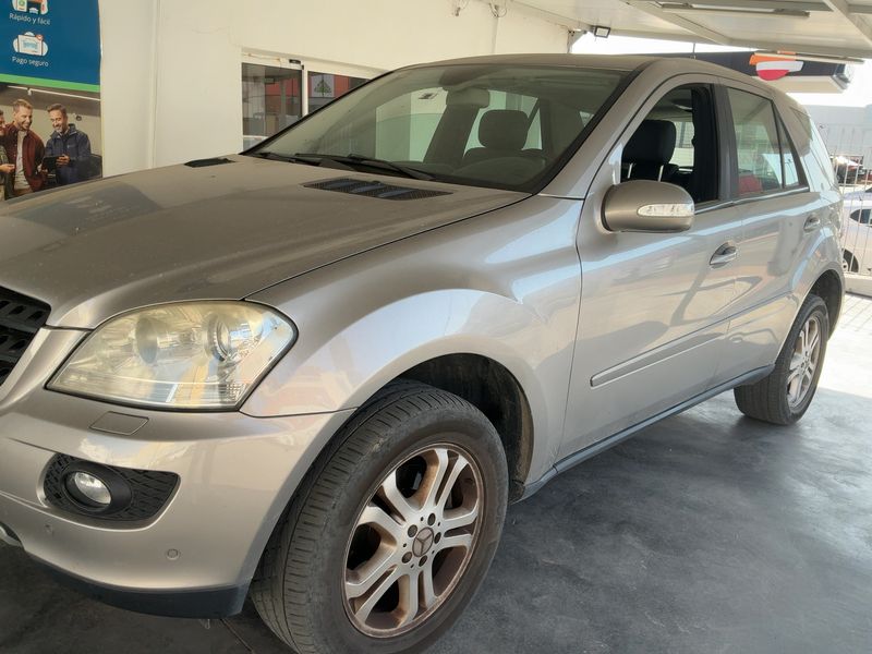 Mercedes-Benz M-Klasse ML 320 CDI — zdjęcie 2