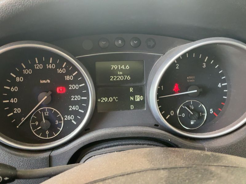Mercedes-Benz M-Klasse ML 320 CDI — zdjęcie 13