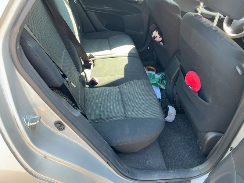 Toyota Auris 1.8 Hybrid Life — zdjęcie 14