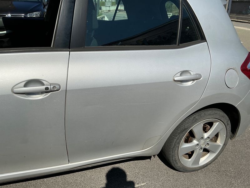 Toyota Auris 1.8 Hybrid Life 2011 – снимка 25