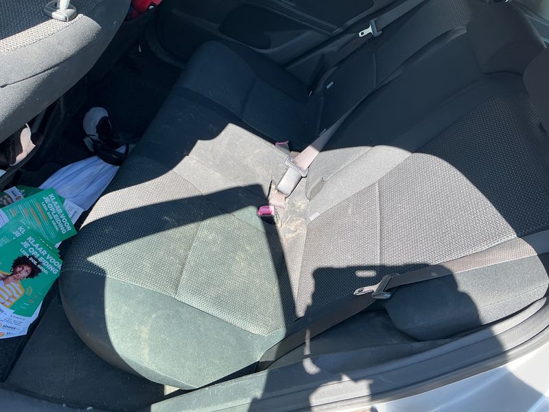 Toyota Auris 1.8 Hybrid Life 2011 – снимка 31