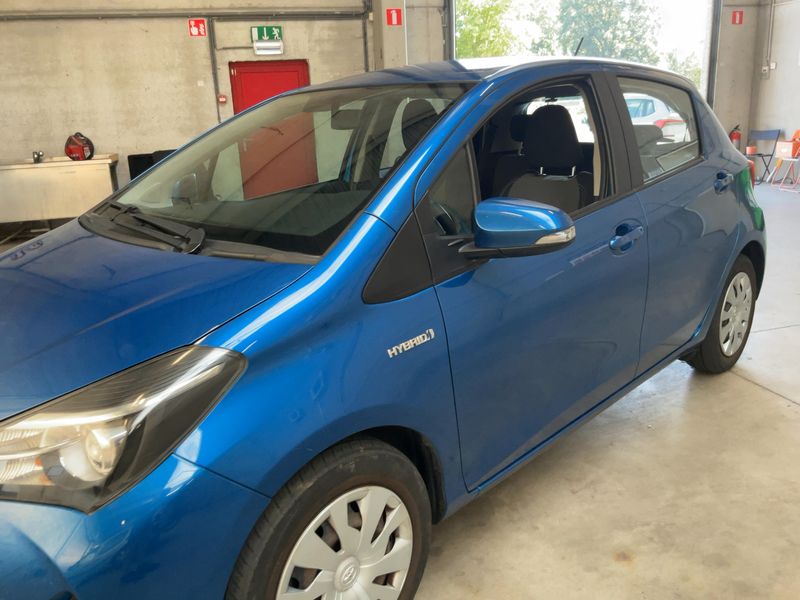 Toyota Yaris 1.5 Hybrid Collection — zdjęcie 2