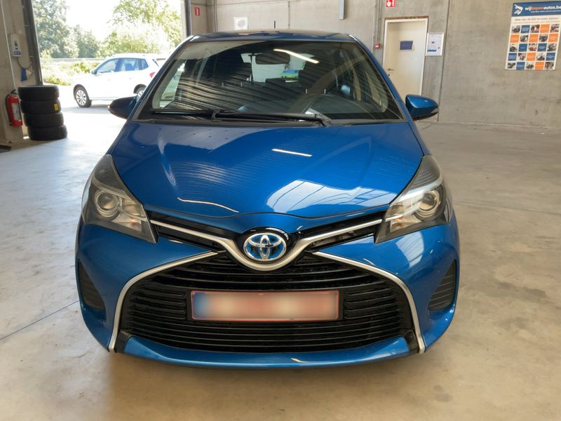 Toyota Yaris 1.5 Hybrid Collection — zdjęcie 9