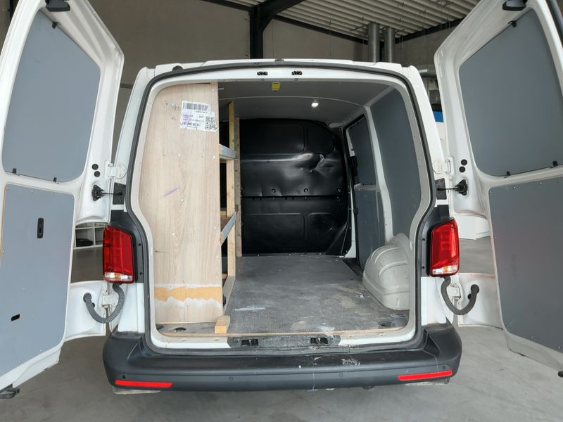Volkswagen T6 Transporter 2.0 TDI Kasten FWD — zdjęcie 10