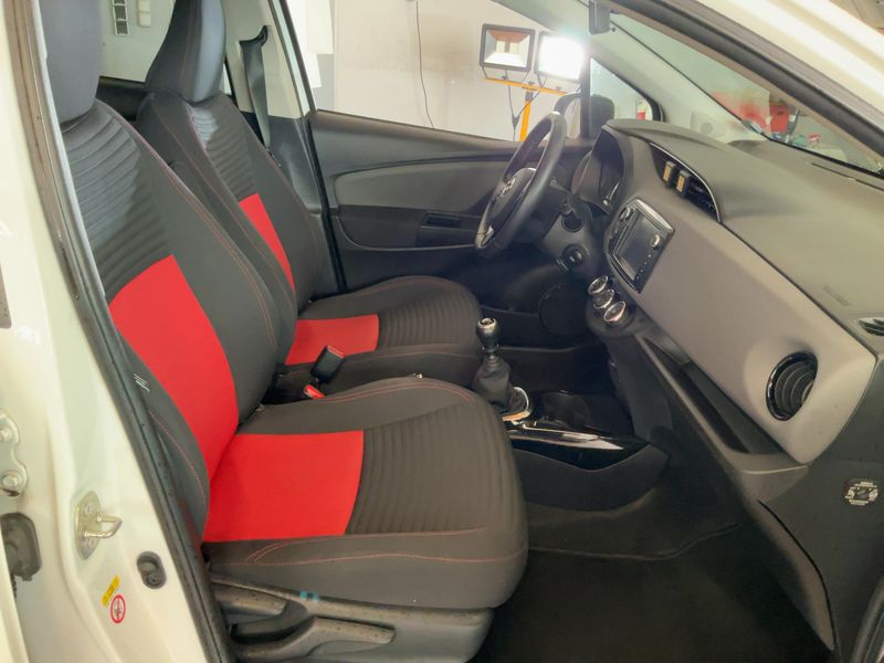 Toyota Yaris 1.33 Dual VVT-i S — zdjęcie 11