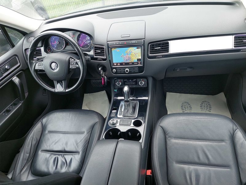 Volkswagen Touareg 3.0 V6 TDI Terrain Tech BlueMotion Tech — zdjęcie 11