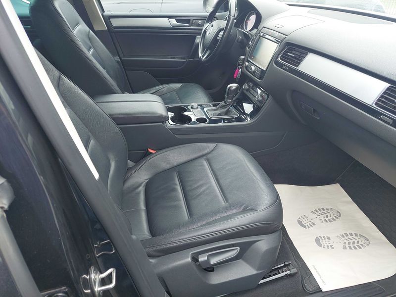 Volkswagen Touareg 3.0 V6 TDI Terrain Tech BlueMotion Tech — zdjęcie 10