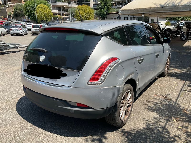Lancia Delta 1.6 Diesel Oro — zdjęcie 2