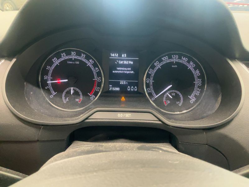 Skoda Octavia 1.6 TDI Ambition — zdjęcie 13