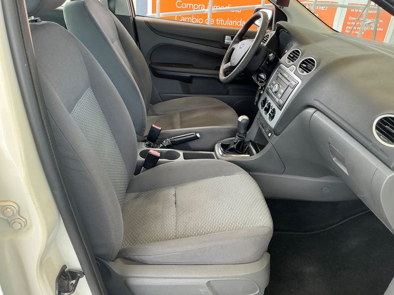 Ford Focus 1.6 TDCi Trend — zdjęcie 3