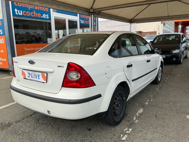 Ford Focus 1.6 TDCi Trend — zdjęcie 2
