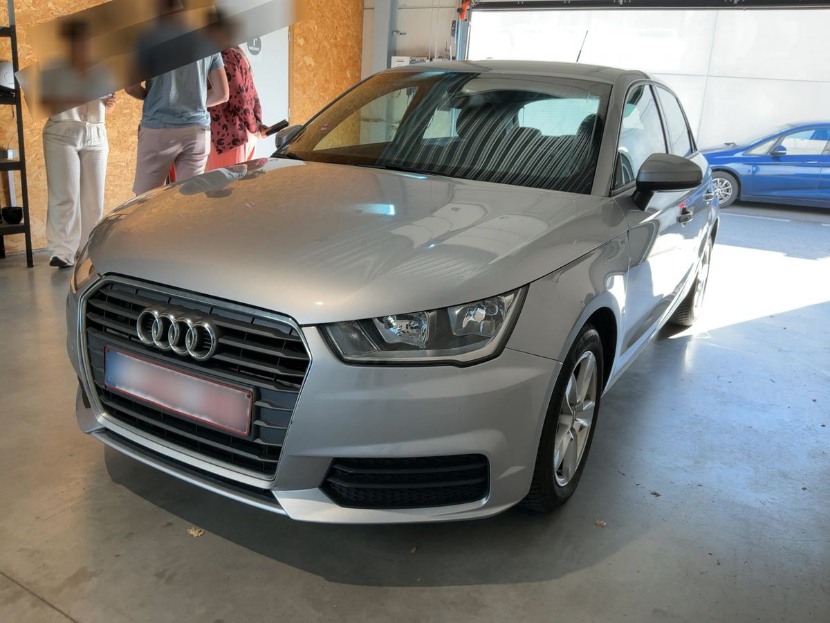 Audi A1 2015 — photo 1