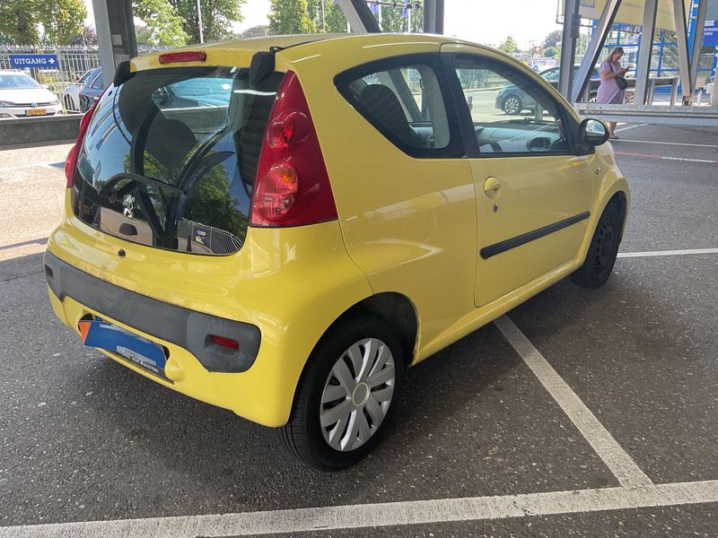 Peugeot 107 1.0 Filou — zdjęcie 2