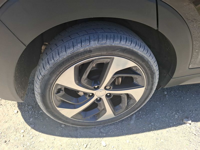 Hyundai Tucson 1.7 CRDi Initia 2WD 2016 – снимка 29