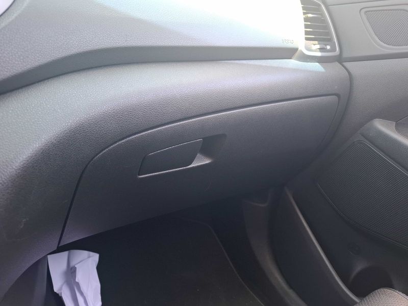 Hyundai Tucson 1.7 CRDi Initia 2WD 2016 – снимка 33