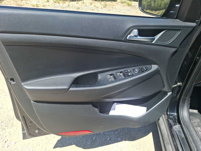 Hyundai Tucson 1.7 CRDi Initia 2WD 2016 – снимка 30