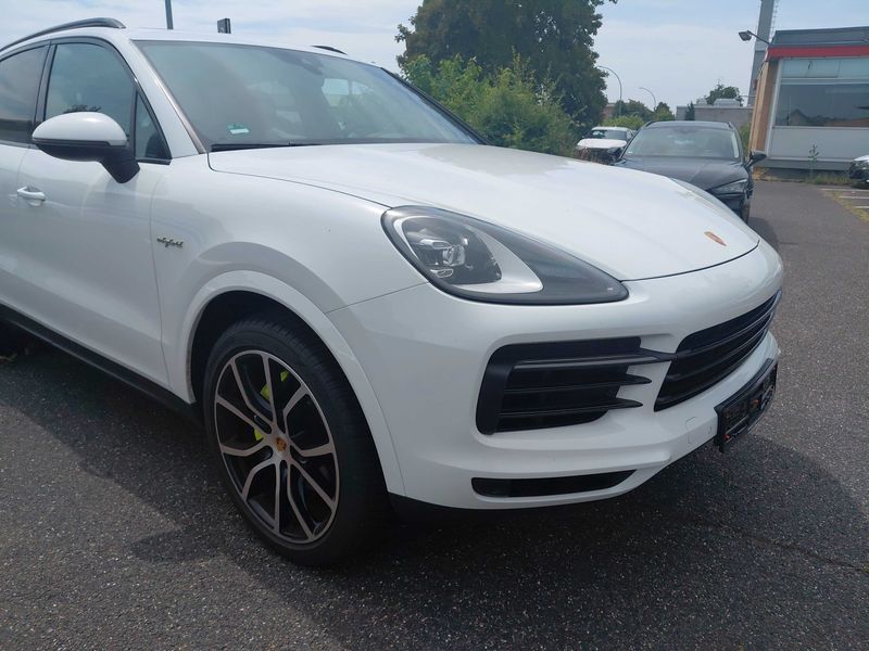 Porsche Cayenne E-Hybrid — zdjęcie 6