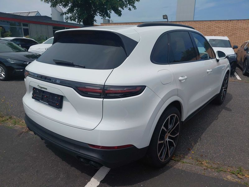 Porsche Cayenne E-Hybrid — zdjęcie 5
