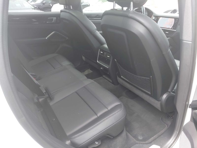 Porsche Cayenne E-Hybrid — zdjęcie 14