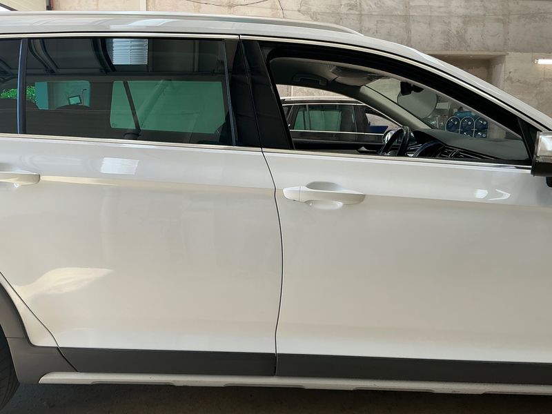 Volkswagen Passat Alltrack 2.0 TDI 4Motion BlueMotion Tech — zdjęcie 7