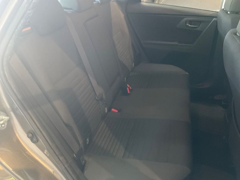 Toyota Auris 1.4 Turbodiesel Active — zdjęcie 14