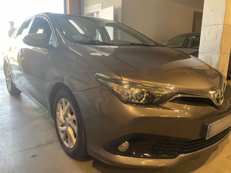 Toyota Auris 1.4 Turbodiesel Active — zdjęcie 8