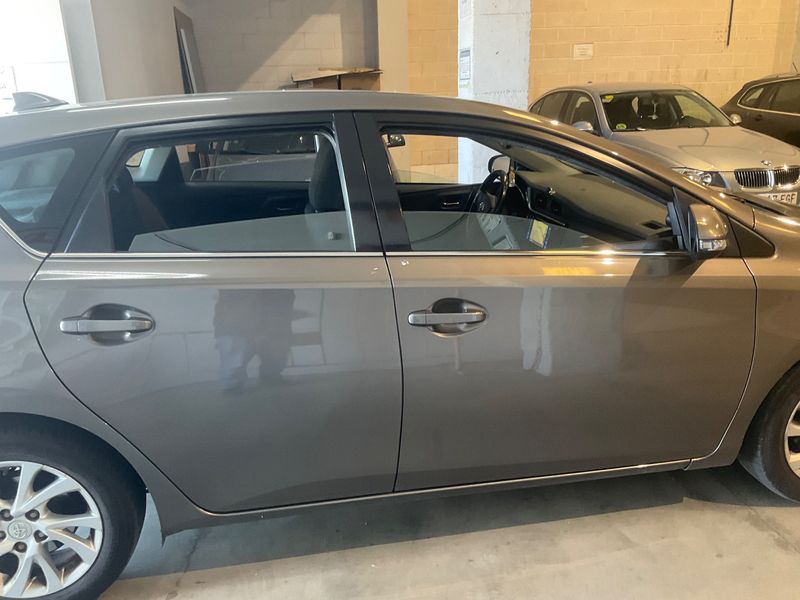 Toyota Auris 1.4 Turbodiesel Active — zdjęcie 7