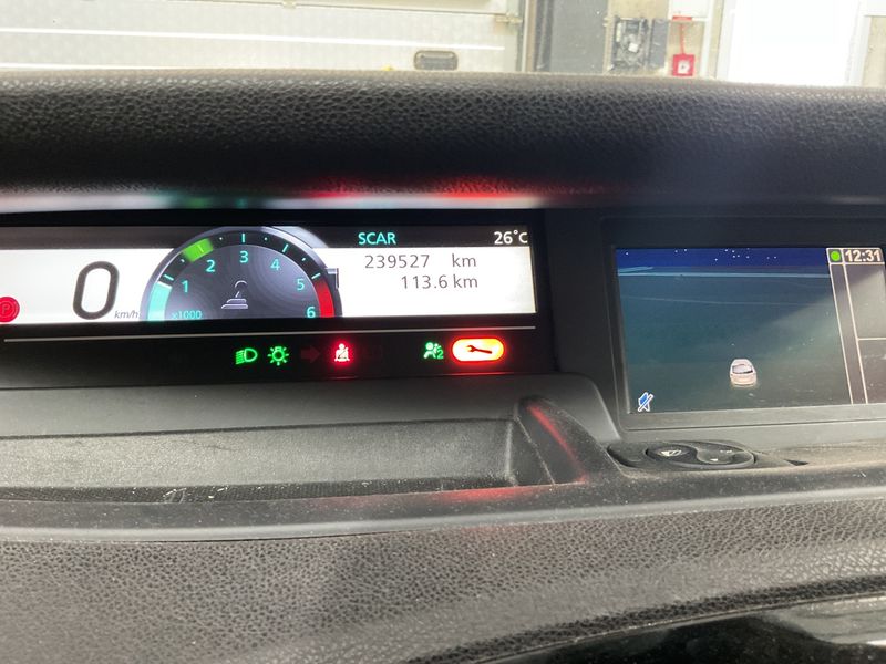 Renault Grand Scenic 1.5 dCi BOSE Edition 2011 – снимка 4