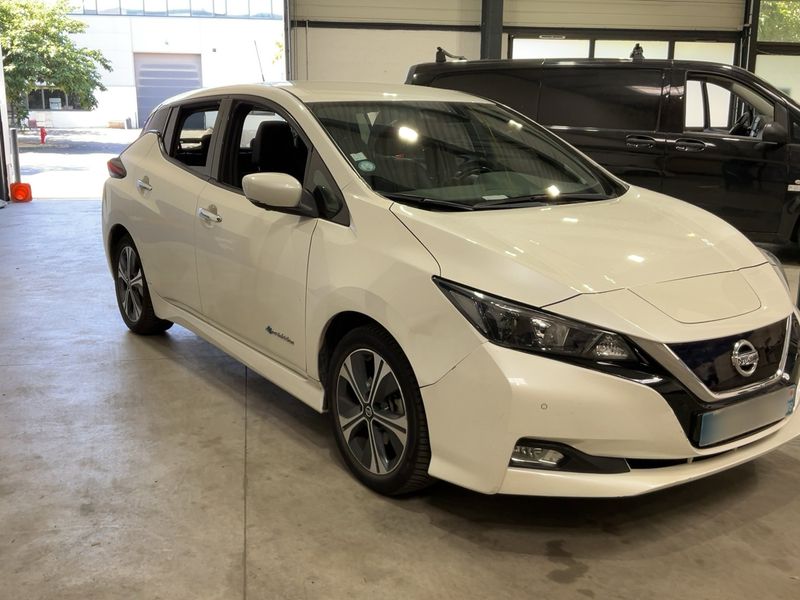 Nissan Leaf electric drive 110 kW N-Connecta — zdjęcie 8