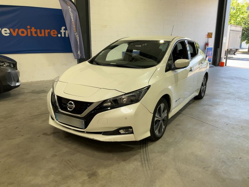 Nissan Leaf electric drive 110 kW N-Connecta