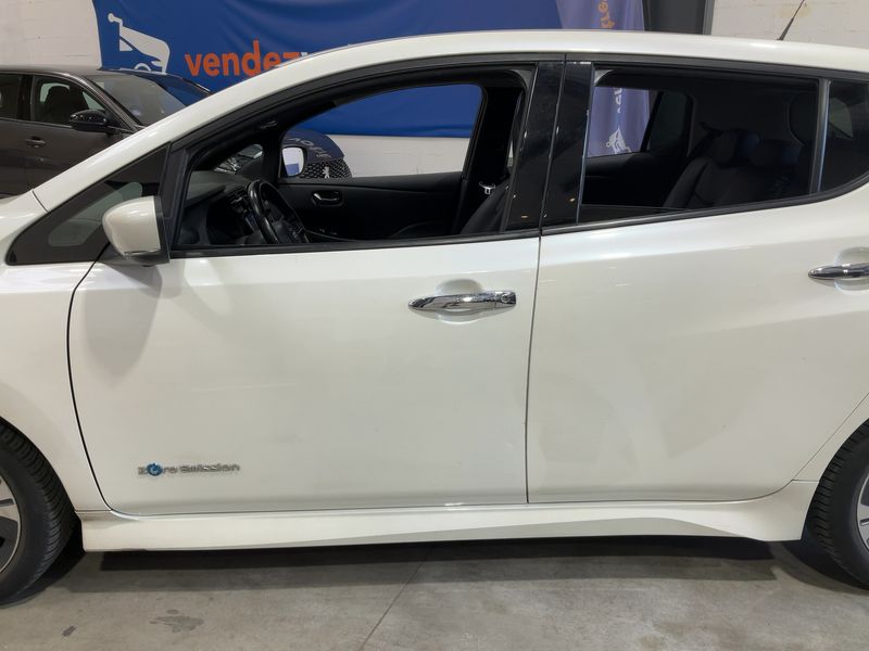Nissan Leaf electric drive 110 kW N-Connecta — zdjęcie 4